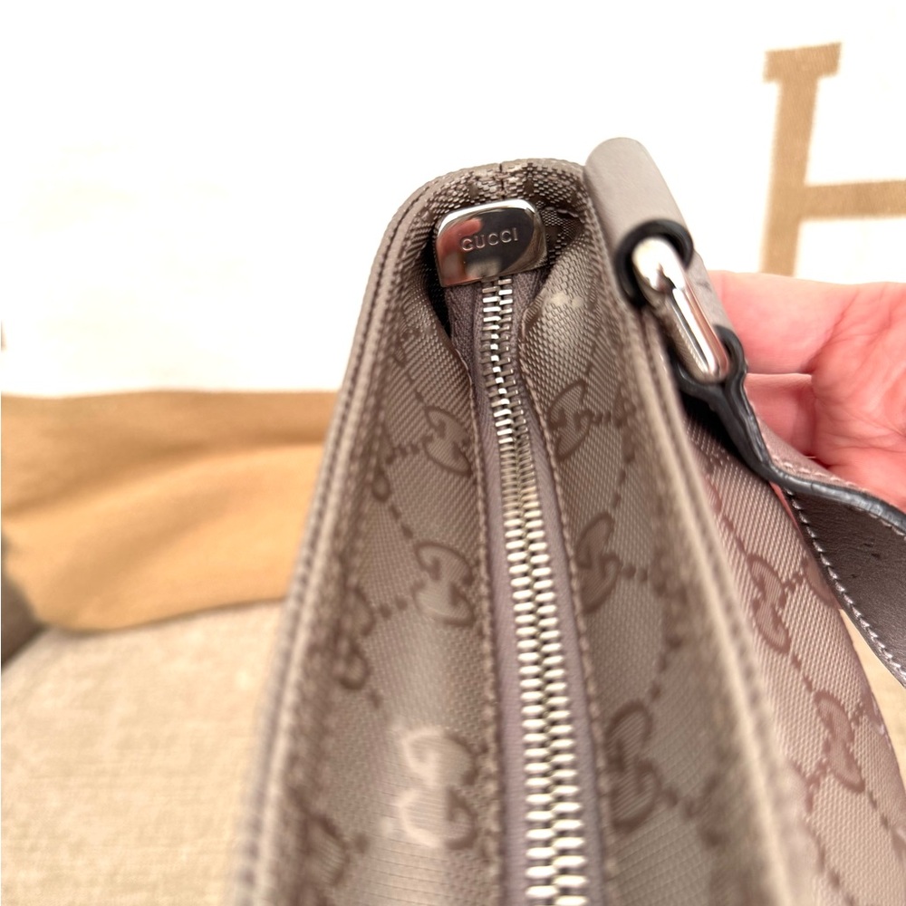 Gucci authentic crossbody bag metallic rose color monogram coated canvas medium - Picture 10 of 16